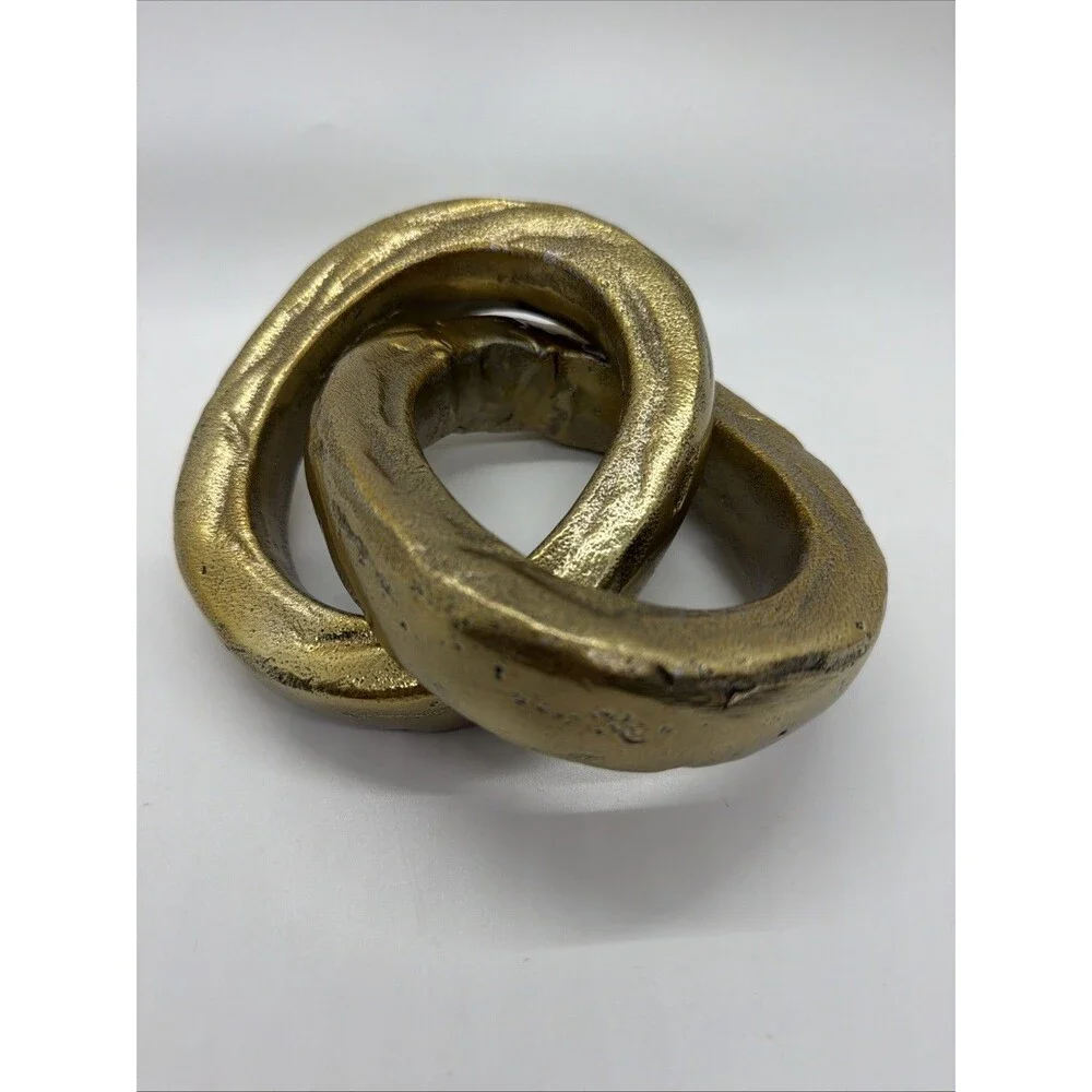 Modern Gold Textured Interlocking Ring Sculpture - Abstract Chain Link
